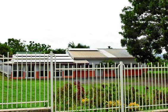 Des panneaux photovoltaïques pour la cantine de Léonie-Avril