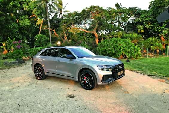 L’Audi Q8 impressionne au Château royal