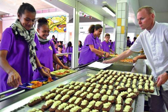 Les cantines se remettent à l’unisson