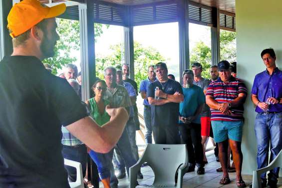 Calédonie ensemble part à la (re)conquête des agriculteurs