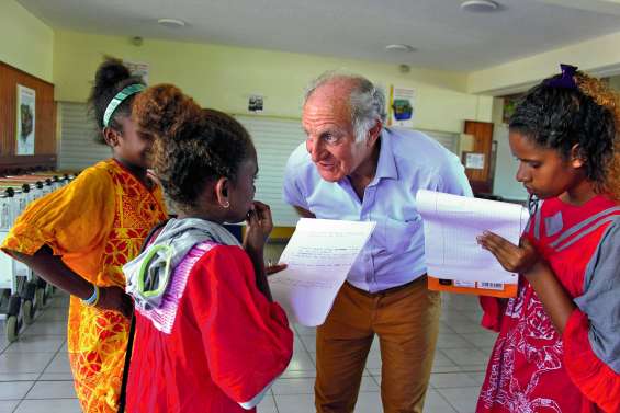 Une dernière interview du vice-recteur par les écoliers