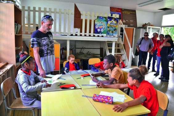 Les enseignants de l’île Ouen expriment leur ras-le-bol après de nombreux vols