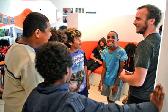 La semaine Slam a débuté à la médiathèque de Boulari