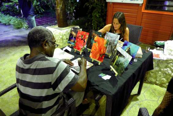 Une séance de dédicaces pour présenter Escapad