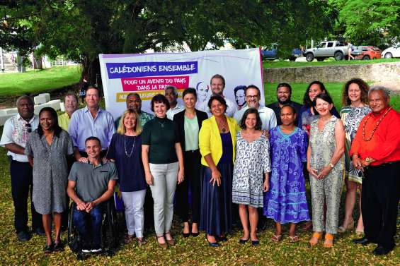 Les sortants et les nouveaux candidats dans le Sud à Calédonie ensemble