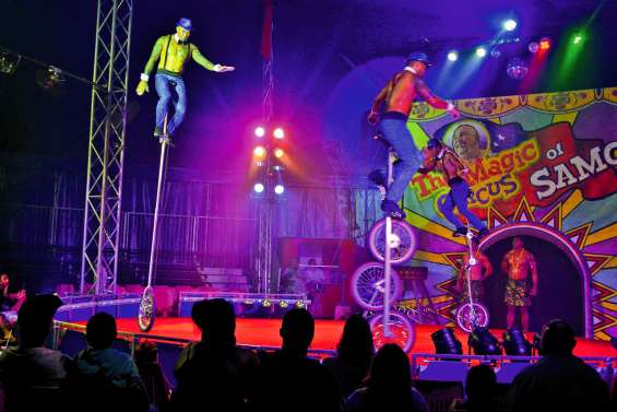 The Magic Circus of Samoa fait le plein de spectateurs