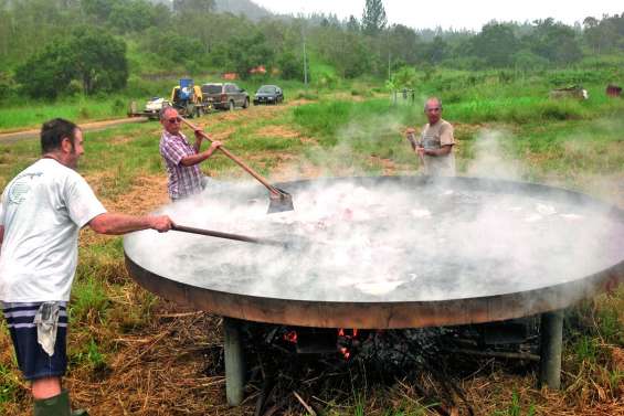 8 000 œufs prêts à être cassés pour l’Omelette géante