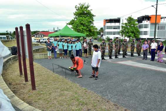 Le 8-Mai en Brousse et aux Iles