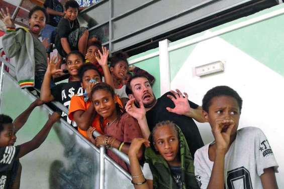 Vaincre sa timidité par l’expression orale et corporelle