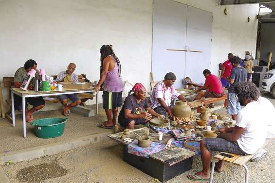 Les mains dans l’argile toute la semaine