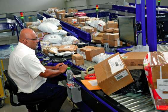 Les tarifs postaux bientôt alignés sur ceux de la Métropole ?