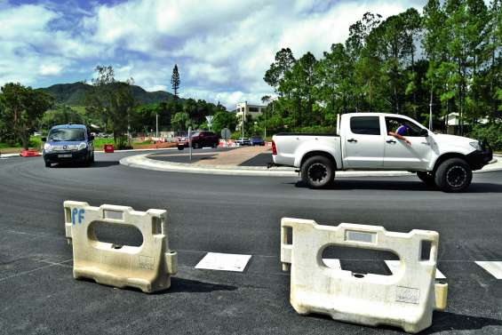 Le rond-point Anova ouvert à la circulation