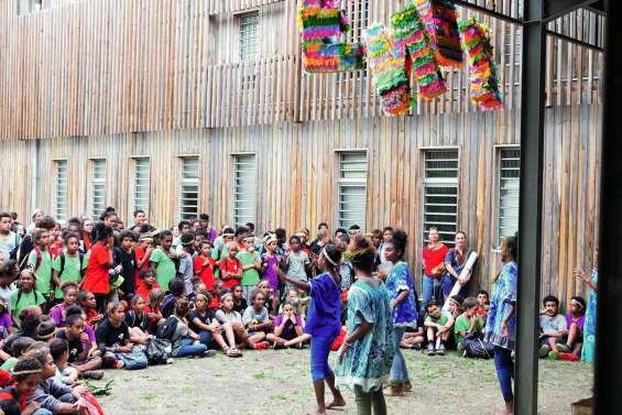 Un apprentissage bien vivant des langues au collège de Païamboué