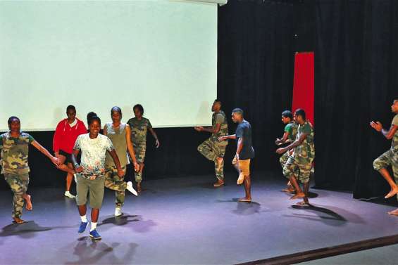 Sur scène pour dénoncer les violences conjugales