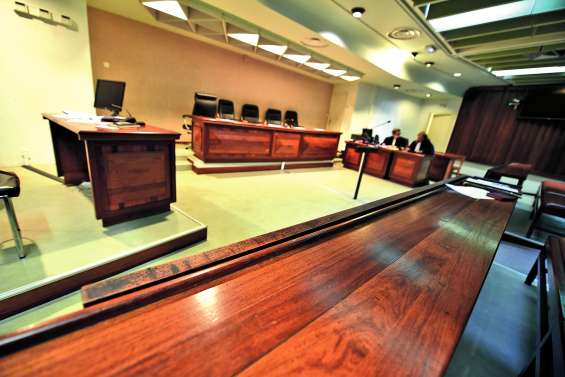 Deux ans pour le chauffeur de bus « pervers »