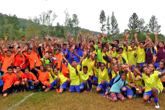 Les sections foot se retrouvent sur le terrain