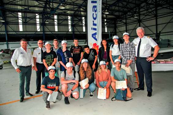 28 lycéens font leurs premiers pas dans l’aéronautique