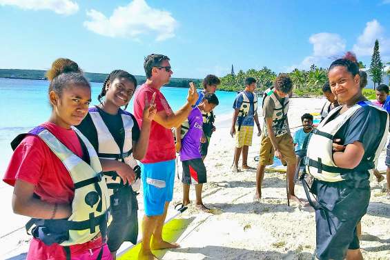 Des collégiens de La Roche en immersion au lycée de Lifou