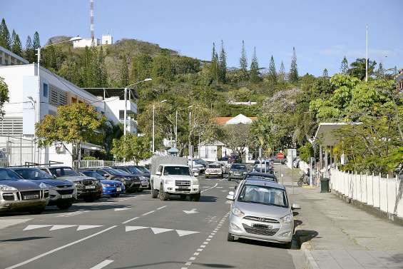 Un ouvrier reçoit une pierre de trois kilos sur un chantier en centre-ville, l’agresseur incarcéré