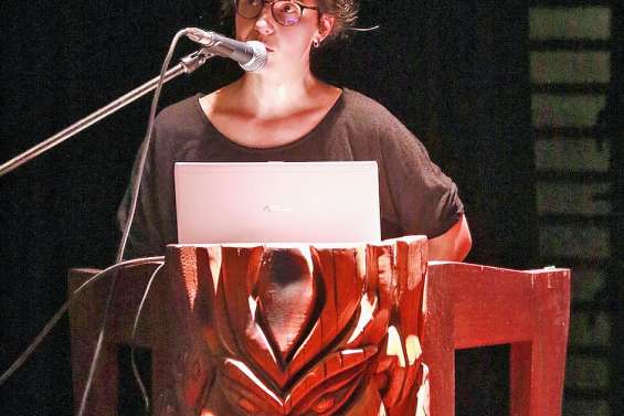 Peu de monde présent à la conférence sur le feu