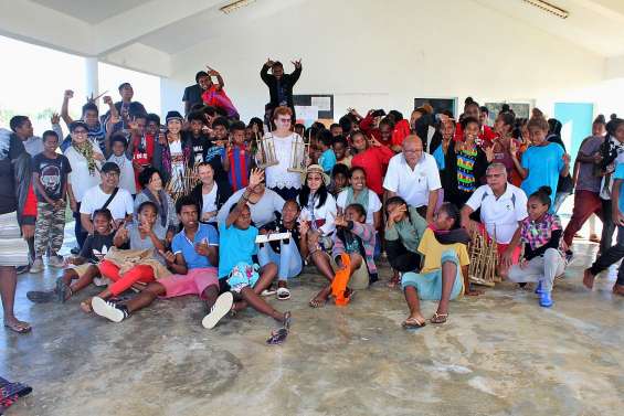 De drôles d’instruments au collège de Hnaizianu