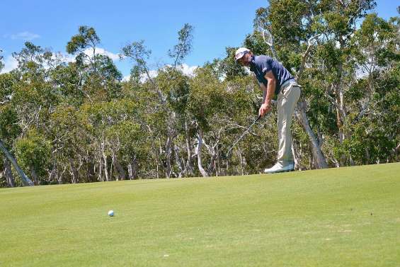 Michael Long imperturbable à Déva