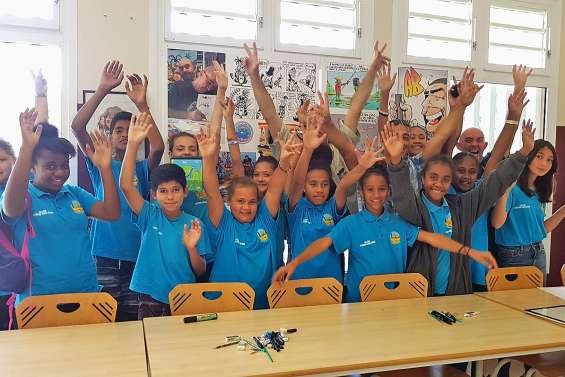 Les collégiens de La Foa jouent aux bulles