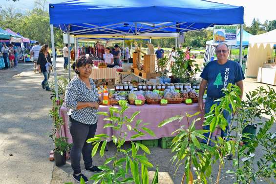 Le Marché broussard s’est faufilé hier dans le Jardin calédonien