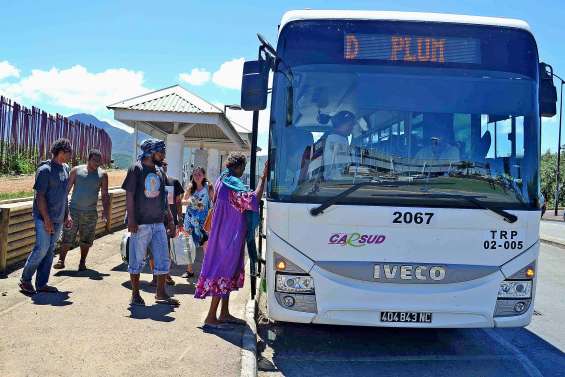 Carsud : l’agresseur dort au Camp-Est, la conductrice encore en état de choc