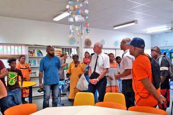 Le vice-recteur visite le collège