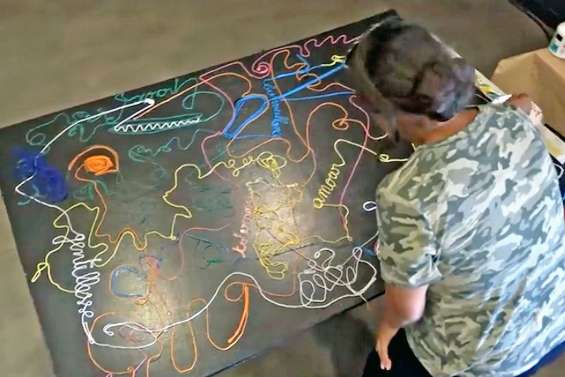 « Franchir la ligne » s’expose demain