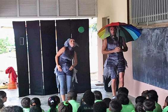 Le Dansôbus a fait escale dans les écoles de La Foa