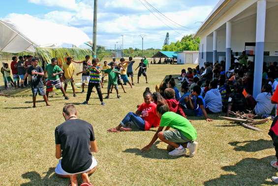 Tournoi Hnemelöm des internats de Drehu à Hnaizianu