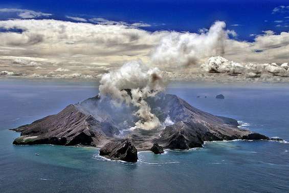 Eruption d’un volcan : des morts et des disparus