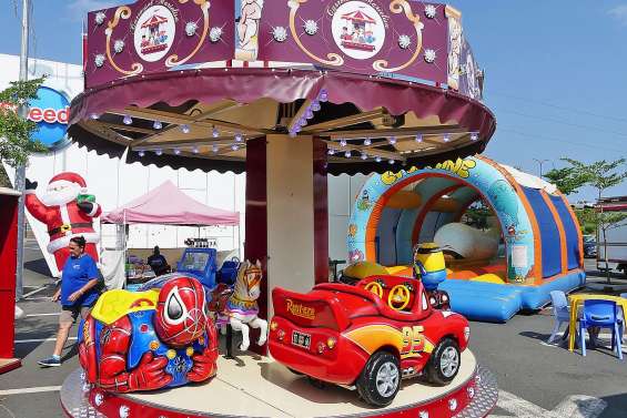 Noël s’invite dans les centres commerciaux de la commune