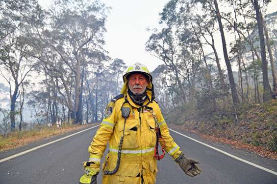 Australie : remparts contre les incendies, les pompiers volontaires soumis à rude épreuve