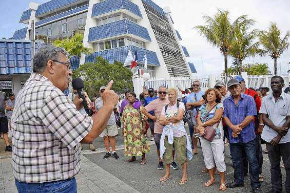 Les retraités interpellent la province Sud