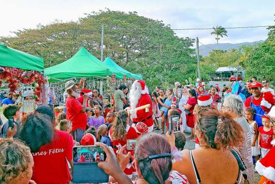 L’homme en rouge a reçu les clés de la ville