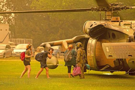 Face à des feux incontrôlables, l’armée en renfort