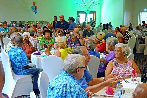 Des vœux aux aînés sur un air de campagne