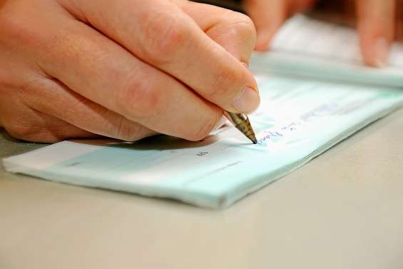 Il se vantait sur Internet d’utiliser des chèques volés  