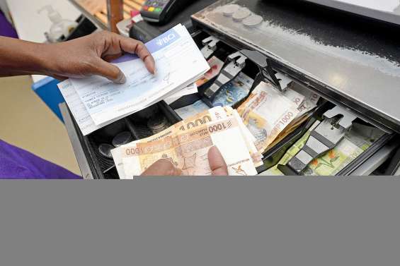 Accusée d’avoir volé 19 millions à son patron, une vendeuse partiellement relaxée