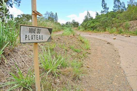 Une semaine de blocage à la SLN de Thio