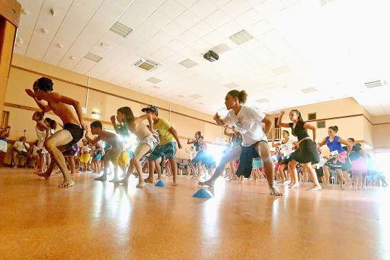 Plus de soixante danseurs réunis pour un Tamure Marathon endiablé