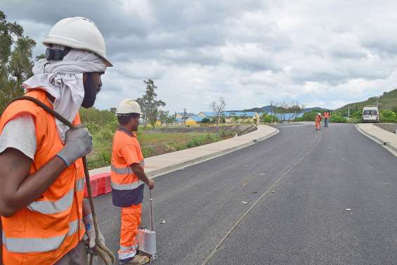 Le rond-point entre la RT1 et la route de la Quarantaine doit ouvrir demain