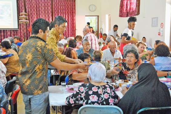 Honneur aux doyens de la communauté indonésienne au foyer de Robinson