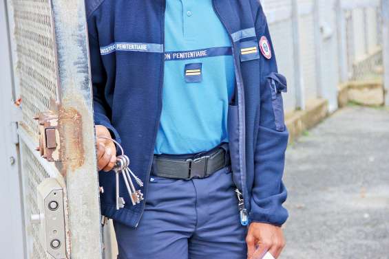 Ses bananiers et ses taros abîmés par des ouvriers, il met le feu à la pelleteuse