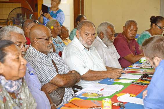 Le Parti travailliste présente ses listes