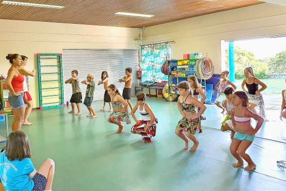 Les cours de danse tahitienne ont repris à l’école Léonie-Avril