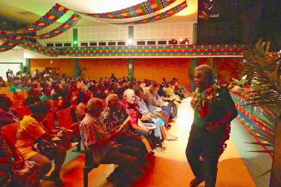 Louis Mapou ouvre le bal des meetings de clôture